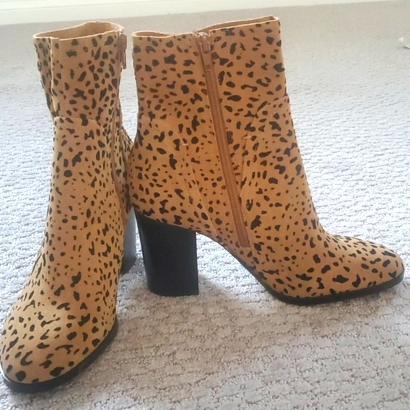 NWT  LAST PAIR!!!FINAL SALE🤩 GIBSON LATIMER LEATHER BOOTIES - Picture 2 of 10